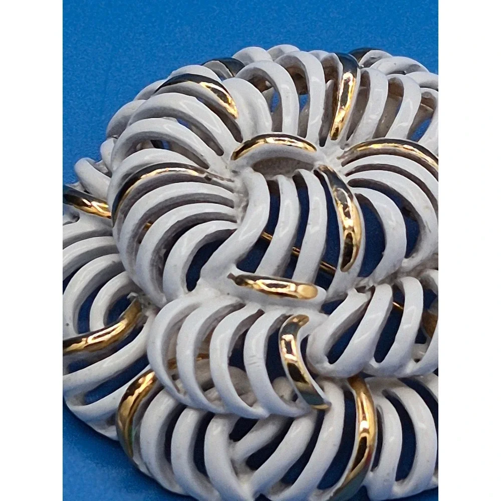Vintage Monet Swirl Brooch White Gold Tone Enamel Layered Round Pin Accessory
